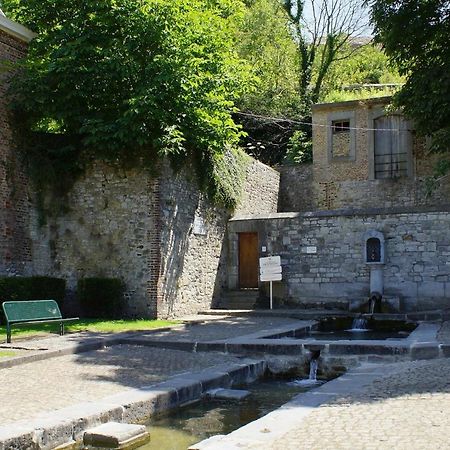 Gite La Petite Ourse - Gite De Charme Citadin Andenne Extérieur photo